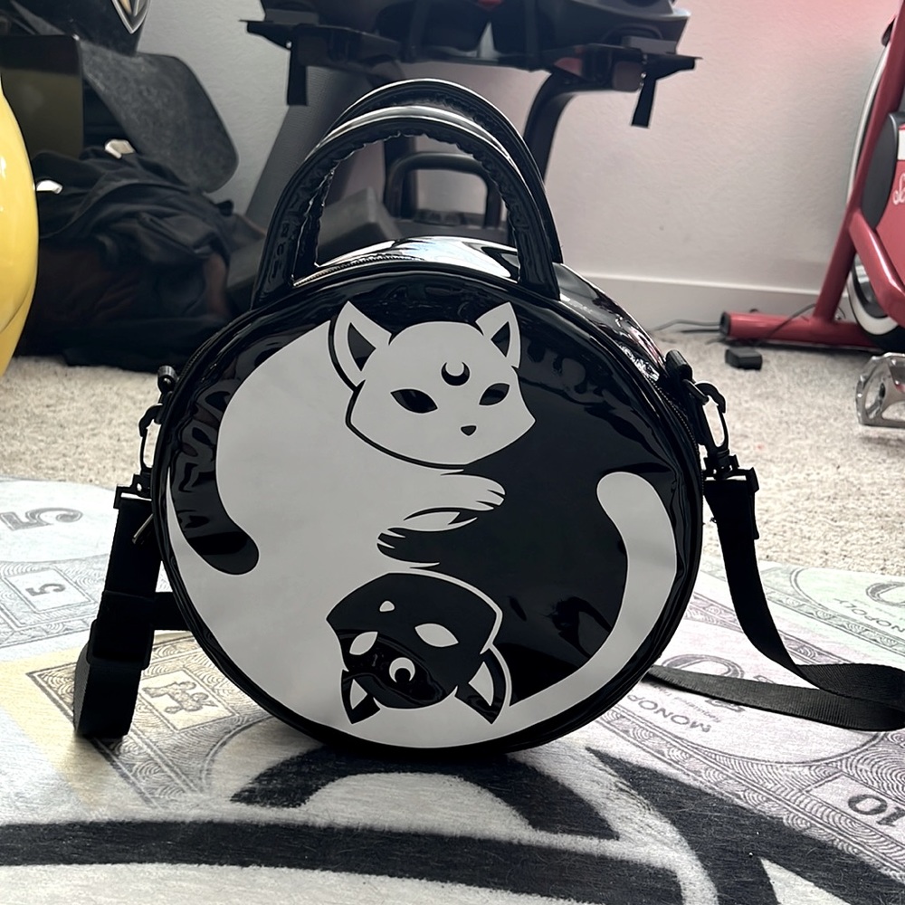 Killstar Yin Yang Kitty Crossbody Bag